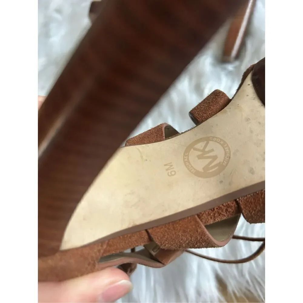 Michael Kors Sofia Platform Womens Suede Platforms size 6 brown 4 inch heels - Picture 5 of 6